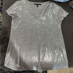 Light and comfy White House Black Market metallic t-shirt - Medium